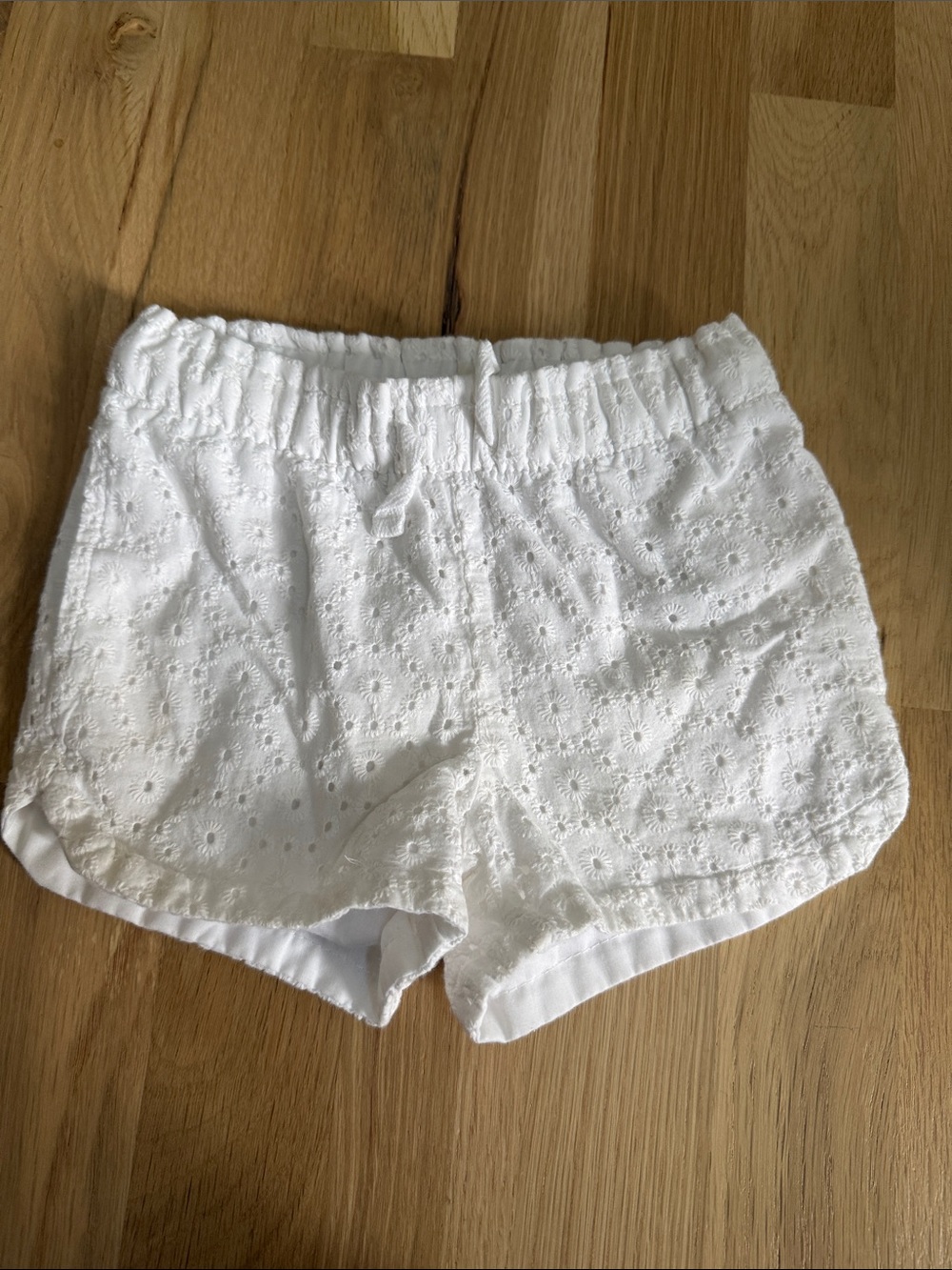 2T White Eyelet Cotton Shorts